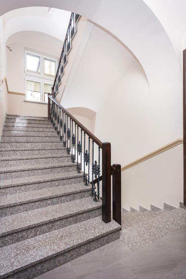 Appartement Apartament Optimum à Cracovie Extérieur photo